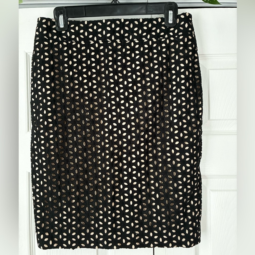 LOFT Black and Cream Lace overlay Pencil Skirt